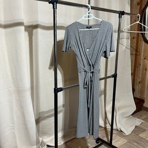 Jules & Leopold midi dress.